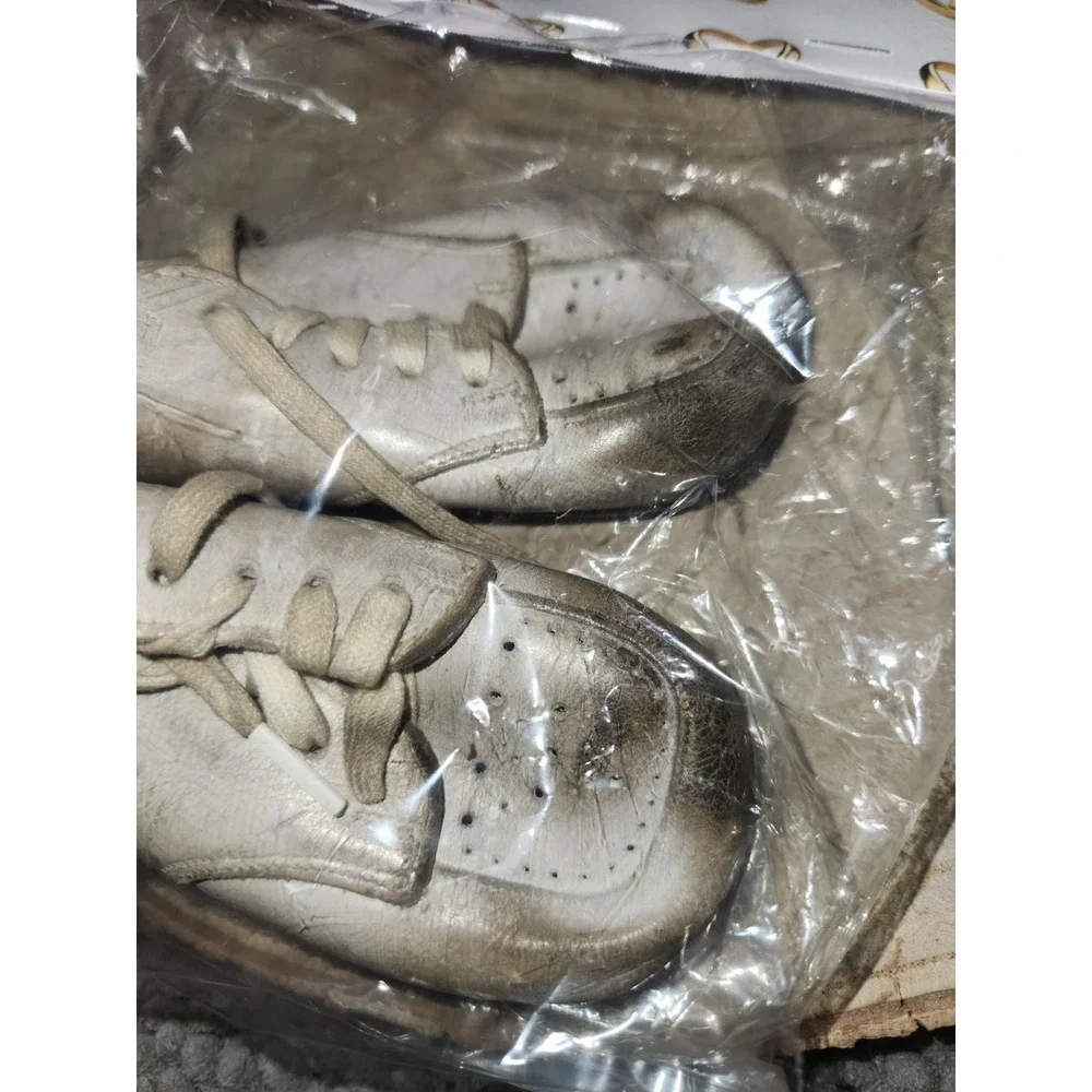 Antique Baby Infant/Newborn White Leather Shoes 1950's/1960's~Keepsake Memories